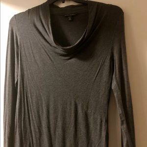 Banana Republic long sleeve scoop neck blouse